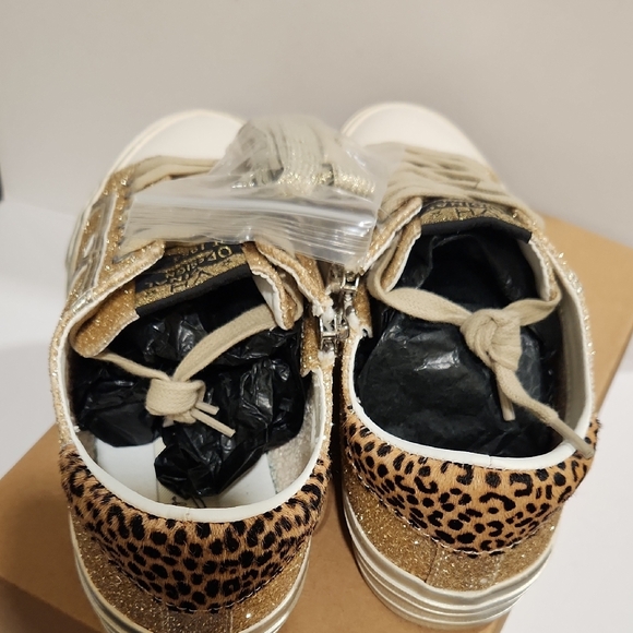 NIB Vintage Havana Alive VHK Gold Sneakers Sz5 - Picture 5 of 7